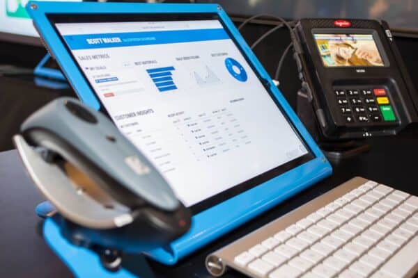 oms tablet screen and credit card